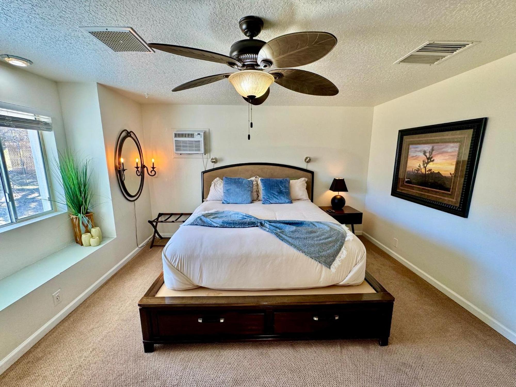 Epic Views, Huge House, Acres Of J-Trees To Explore, Hot Tub, Pool, Ac, And Mini-Golf โจชัวทรี ภายนอก รูปภาพ